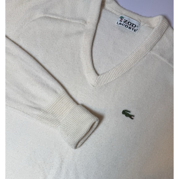 VINTAGE Izod Lacoste Sweater Mens Ivory Crocodile Knit V Neck 60s 70s Preppy - Picture 1 of 6